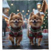 Pomeranian Dogs Christmas Snow Holiday  Duschvorhang (Vorderseite)
