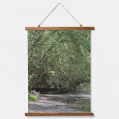 Pond under the Trees Wood Topped Tapestry Wandteppich Mit Holzrahmen (Vorderseite)