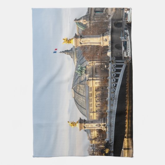 Pont Alexandre III und Grand Palais zur goldenen S Geschirrtuch (Vertikal)