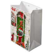 Poodle Christmas Mittlere Geschenktüte (Vorderseite Schrägansicht)