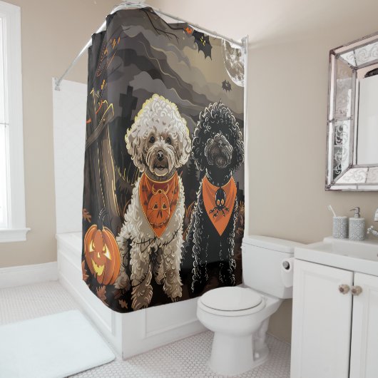 Poodle Halloween Spooky Duschvorhang (Beispiel)