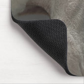 Poodle-Haunches auf grauem Hintergrund Mousepad (Ecke)