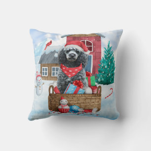 Poodle Hund im Schnee Weihnachtshaus Kissen
