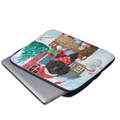 Poodle Hund im Schnee Weihnachtshaus Laptopschutzhülle (Vorne Knopf)