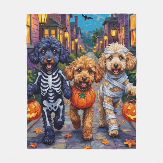 Poodle Hunde Trick-oder-Treating Halloween Kostüme Fleecedecke (Vorderseite)