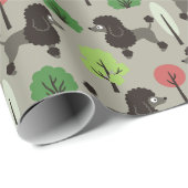 Poodle im Park Wrapping Paper Geschenkpapier (Rolleneckpunkt)