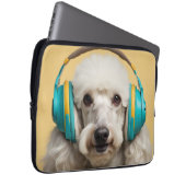 Poodle mit Kopfhörer Laptopschutzhülle (Vorne Rechts)