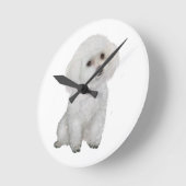 Poodle - white 1 runde wanduhr (Winkel)