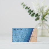 Pool hält Visitenkarte instand (Stehend Vorderseite)