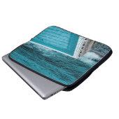 Pool in der Nähe des Meeres Laptopschutzhülle (Vorne Knopf)