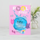 Pool Party Geburtstag Splash Leopard Badeanzug Einladung (Stehend Vorderseite)