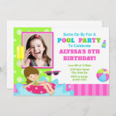 Pool Party Geburtstagseinladung Brünette Girl Einladung (Vorne/Hinten)