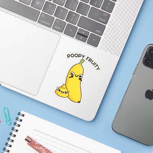 Poopy Fruity Funny Fruit Banana Pun Aufkleber (Laptop mit iPhone)