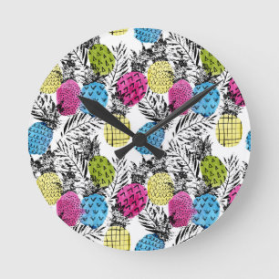 Pop Art Ananas und Palmen Blätter Runde Wanduhr