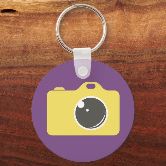 Pop Art Camera Lila-Gelbe Monogramm Schlüsselanhänger (Rückseite)