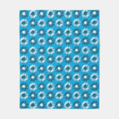 Pop Art Daisies - Shades of Denim Blue Fleecedecke (Vorderseite)