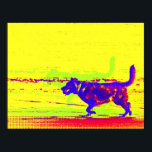 Pop Art Dog on Beach Poster<br><div class="desc">Ein Foto eines Hundes, der am Strand mit einer Kugel im Mund läuft, wurde mit Pop-Kunstfarben und -Stilen für ein leuchtendes, farbenfrohes, fröhliches Poster modifiziert. Die Dekoration für Hundefreunde. Gelb, rot, blau, grün.</div>