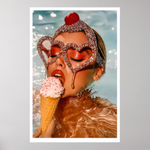 Pop-Art-Eiscreme-Druck Glamouröse Frau im Pool, Fe Poster