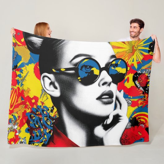Pop-Art-Frau mit Sonnenbrille Fleecedecke (Beispiel)
