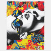 Pop-Art-Frau mit Sonnenbrille Fleecedecke (Vorderseite)