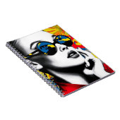 Pop-Art-Frau mit Sonnenbrille Notizblock (Rechte Seite)