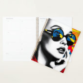Pop-Art-Frau mit Sonnenbrille Planer (Anzeige)
