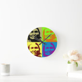 Pop Art Freedom Fighter Geronimo Runde Wanduhr (Zuhause)