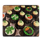 Pop Art Irish Cupcakes Schneidebrett (Vorderseite)