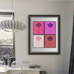 Pop Art Lotus Quartett Poster<br><div class="desc">Dieses kühne und moderne Design präsentiert vier lebendige Lotus-Blume, die alle in Rosa, Magenta und Rot gehalten sind. Die minimalistische Silhouette des Lotus, kontrastiert mit energetischen Farbblöcken, bringt einen zeitlosen Flair zum zeitlosen Symbol der Schönheit und des spirituellen Erwachens. Egal ob Sie eine Touch Zen in Ihren Raum einfügen oder...</div>