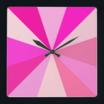 Pop Art Modern 60er Funky Geometric Rays in rosa Quadratische Wanduhr<br><div class="desc">Diese angesagte,  Retro-60er-inspiriert Pop-Kunstquadratische Uhr hat psychedelisch rosa Rochen / Sonnenaufgänge,  die in einem geometrischen Muster abschießen. Es gibt zwölf Strahlen,  um die Zeit zu markieren - keine Notwendigkeit für Zahlen auf dieser funky,  minimalistisch,  ultra-Mod,  mädchenhaft Uhr. Es ist groovy,  Baby.</div>
