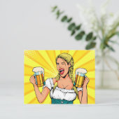 Pop Art Oktoberfest Frau mit Bier Postkarte (Stehend Vorderseite)