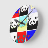 Pop Art Panda Runde Wanduhr (Winkel)