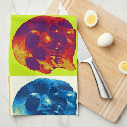 Pop Art Skull Handtuch (Viertel Falte)