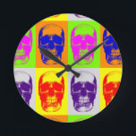 Pop Art Skull Runde Wanduhr<br><div class="desc">Retro Pop Art Style Images and Artworks</div>