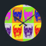 Pop Art Skull Runde Wanduhr<br><div class="desc">Retro Pop Art Style Images and Artworks</div>