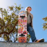 Pop Art Street mit Namen Skateboard<br><div class="desc">Machen Sie diesen Pop Art Street mit dem Namen Skateboard Ihre eigene,  indem Sie Ihren Namen!</div>