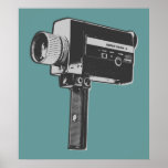 Pop Art Super 8 Filmkamera Poster<br><div class="desc">Damals in den 1950er und 1960er Jahren produzierte die Super 8-Filmkamera Zuhause-Filme für Familien überall. Das Design der Super 8 Movie Camera wurde mit einer Pop-Kunstbehandlung versehen und ist in Grau und Schwarz gehalten. Wenn Sie ein Filmbuff oder eine Liebe sind, die Filme und Videos machen, dann ist die Pop...</div>