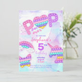 Pop es fidget Spielzeug Einhorn Regenbogen Geburts Einladung (Stehend Vorderseite)