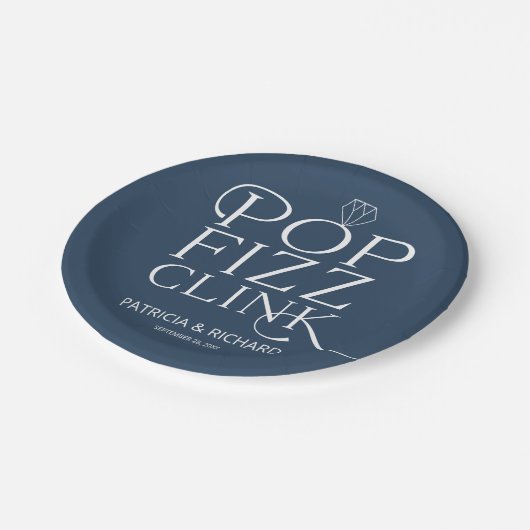 Pop Fizz Clink Engagement Party Blau Pappteller (Schrägansicht)