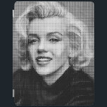 Pop-Kunst Marilyn iPad Hülle<br><div class="desc">© CHRIS 2013 CONSANI/| PRODUZIERT UNTER LIZENZ AUS KÜNSTLER, VERÖFFENTLICHT UND DURCH JADEI GRAFIKEN VERTEILT, ALLE RECHTE VORBEHALTEN</div>