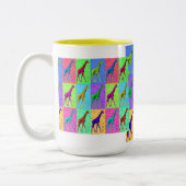 Pop-Kunst Popart gehende Giraffe Mehrfarben Zweifarbige Tasse (Links)