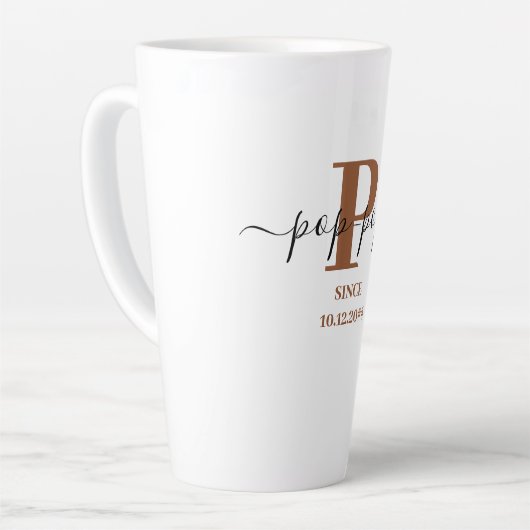 Pop-Pop Elegante Script Monogram Brown White Milchtasse (Linke Ecke)