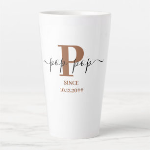 Pop-Pop Elegantes Schriftmonogramm Braun Weiß Milchtasse