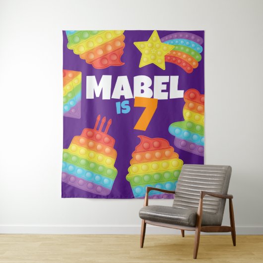 Pop! | Rainbow Birthday Background Wandteppich (Beispiel)