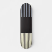 Pop - Schwarz, Grau und Creme Skateboard (Vorne)