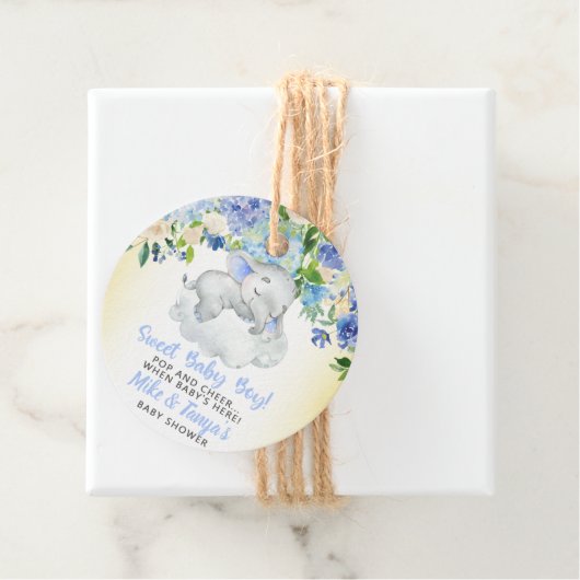 Pop und jubelnde Baby-Duschanhänger. Geschenkanhänger (Beispiel)