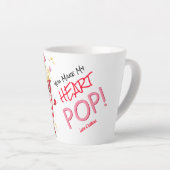 Popcorn Liebe Funny Pun Latte Tasse (Rechte Ecke)