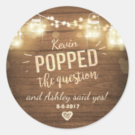 Poppen Sie die Fragezeichen-Verlobung zugunsten de Runder Aufkleber