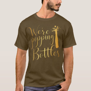 Poppen von Flaschen Verlobung T-Shirt