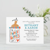 Poppin Flaschen Paare Kinderdusche Einladung (Stehend Vorderseite)